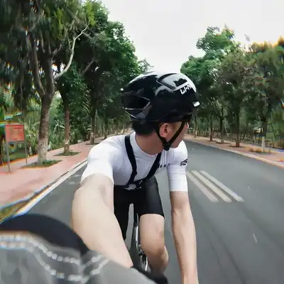 李飞